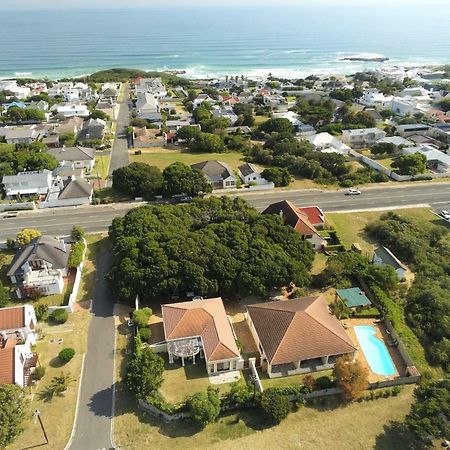 Milkwood Lodge Hermanus Exterior photo