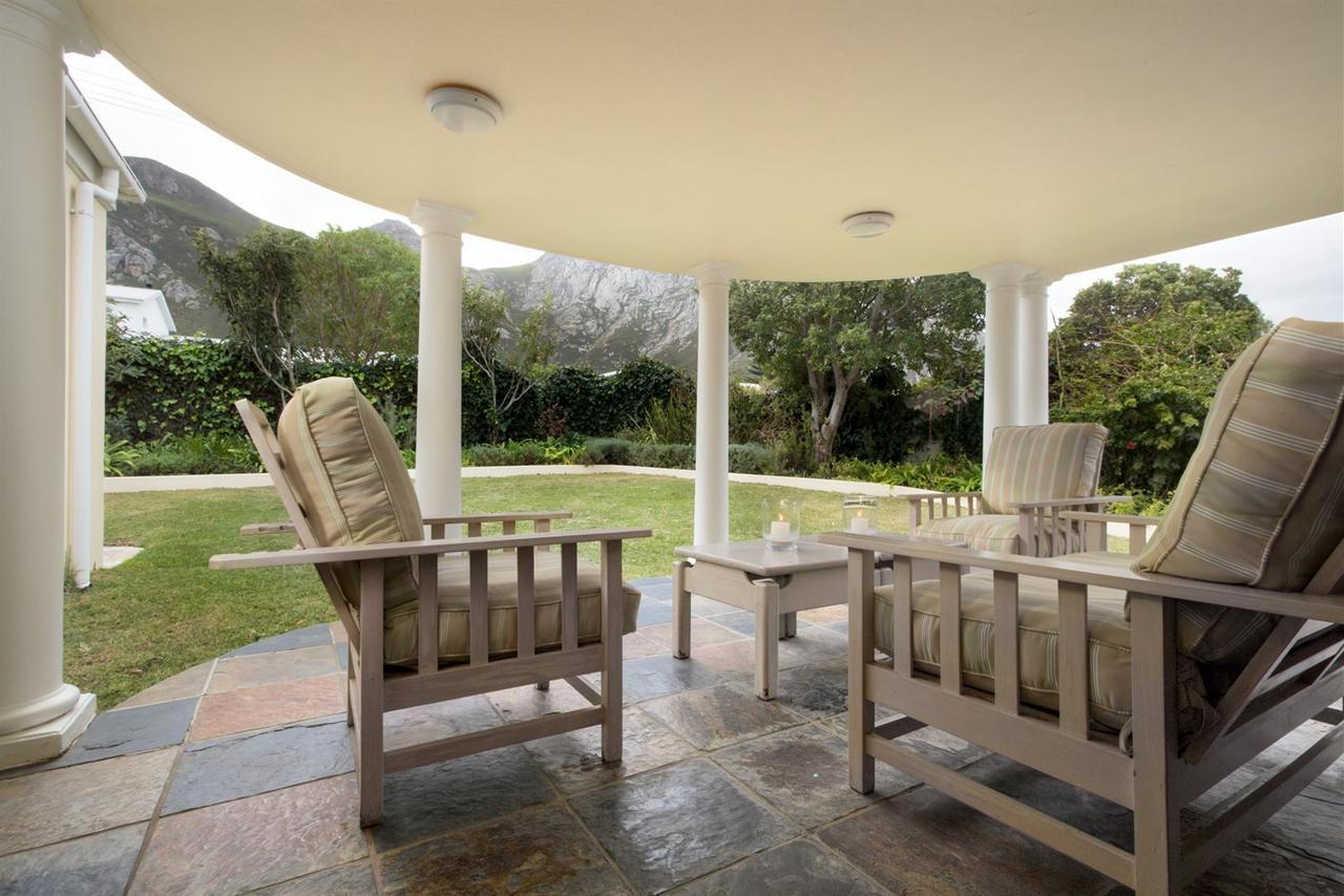 Milkwood Lodge Hermanus Exterior photo