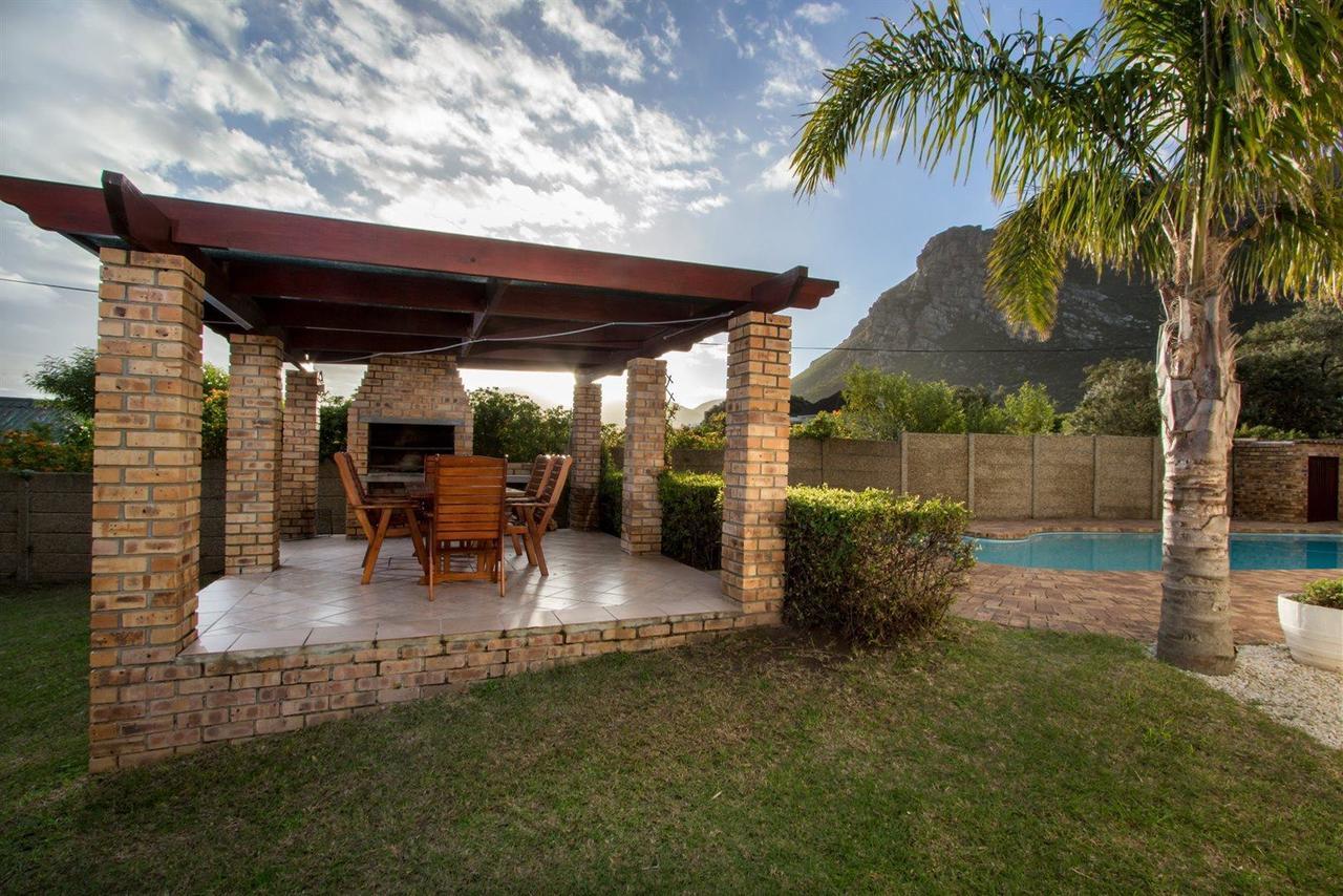 Milkwood Lodge Hermanus Exterior photo